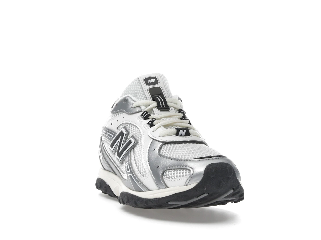 Vue 8 de New Balance 204L Silver Metallic Black