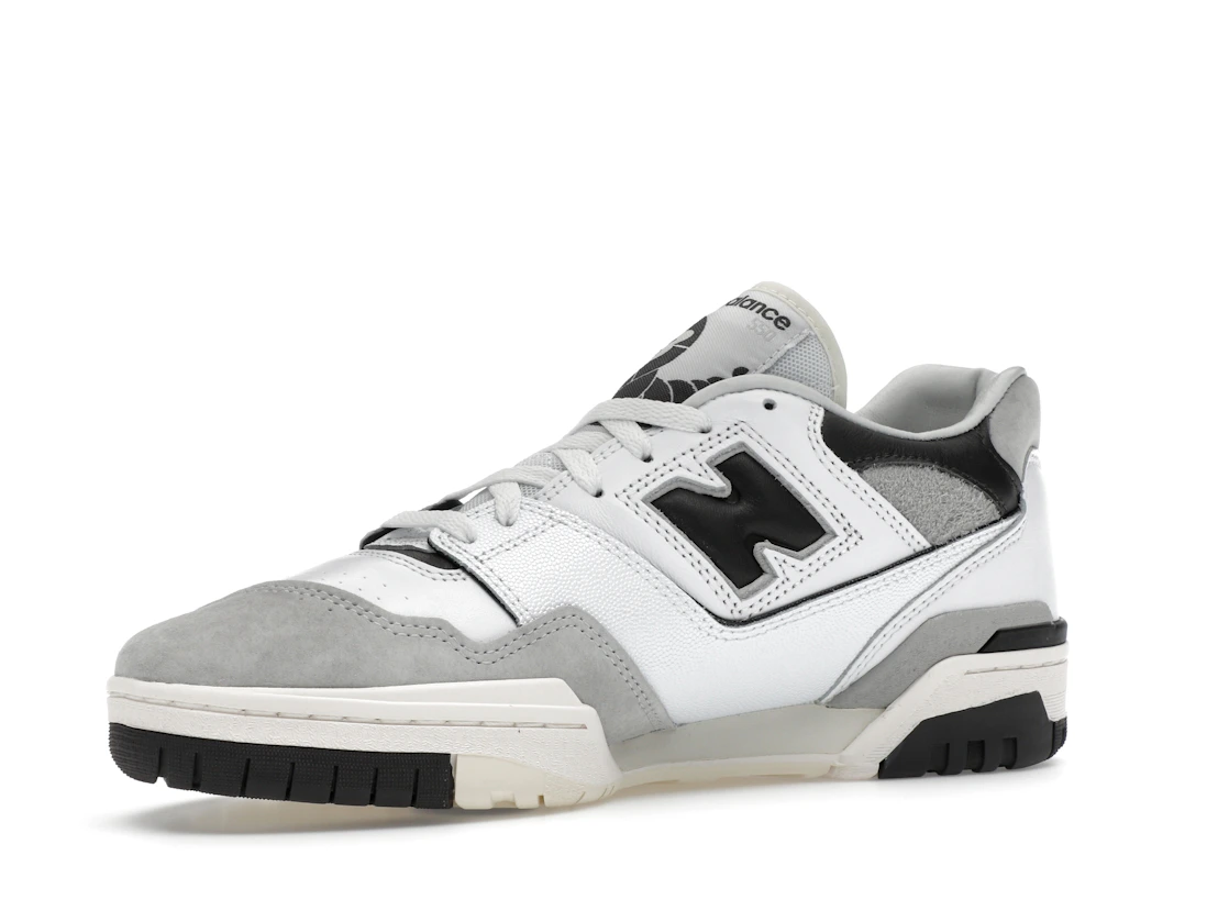 Vue 16 de New Balance 550 Grey White Black