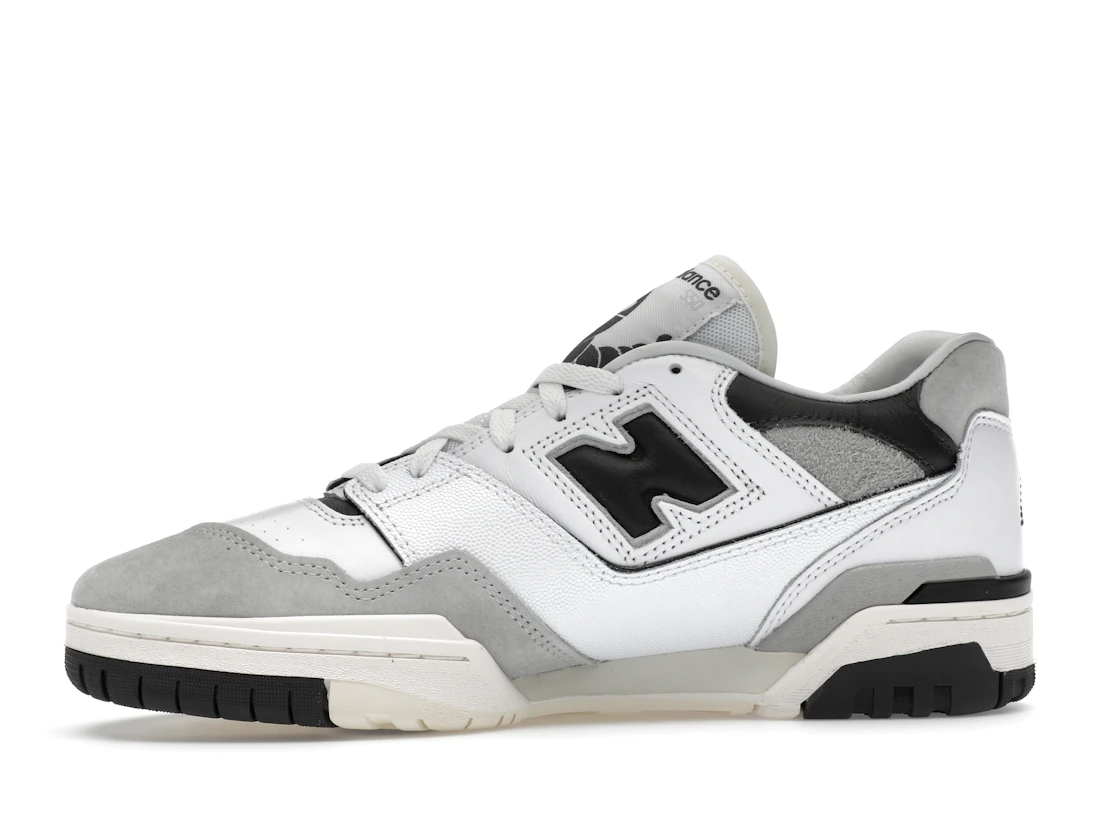 Vue 18 de New Balance 550 Grey White Black