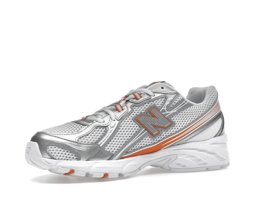 Vue 16 de New Balance 740v2 Classic Orange