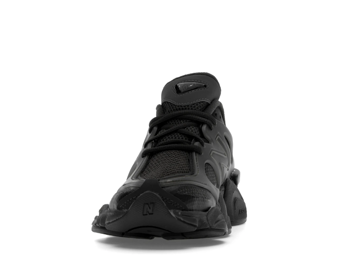 Vue 11 de New Balance 9060 X Black Cement