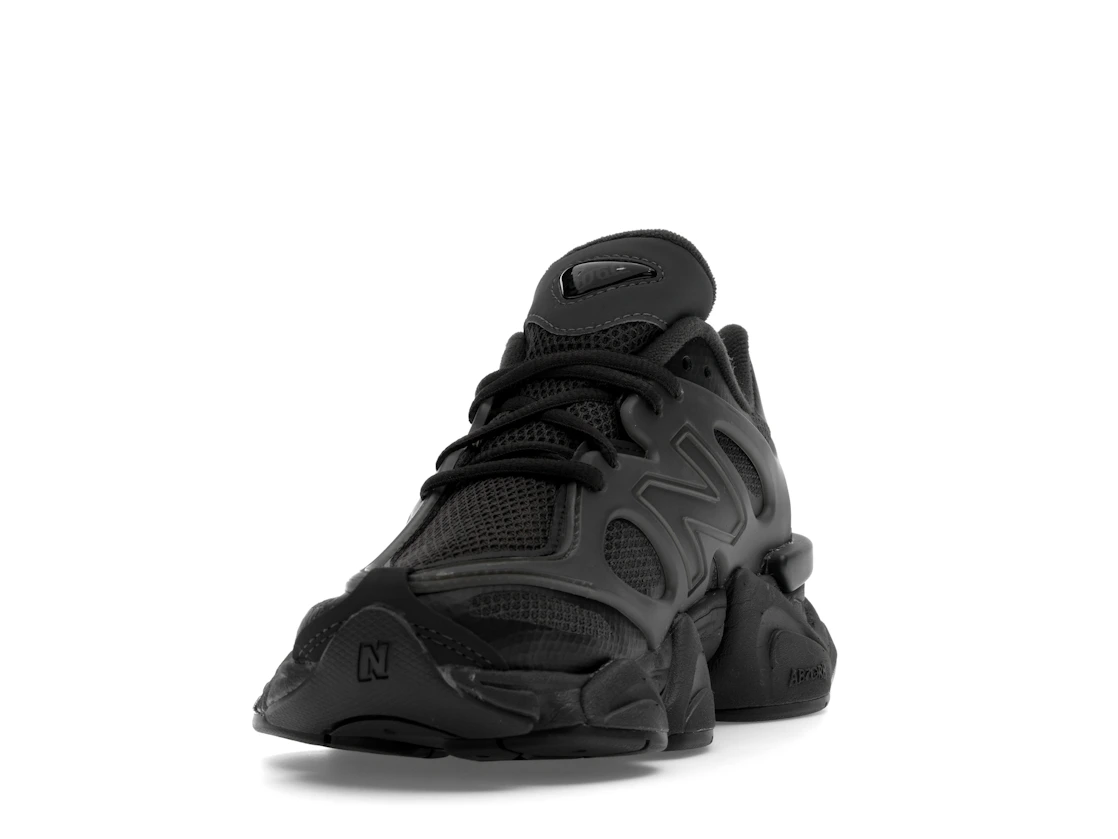 Vue 12 de New Balance 9060 X Black Cement
