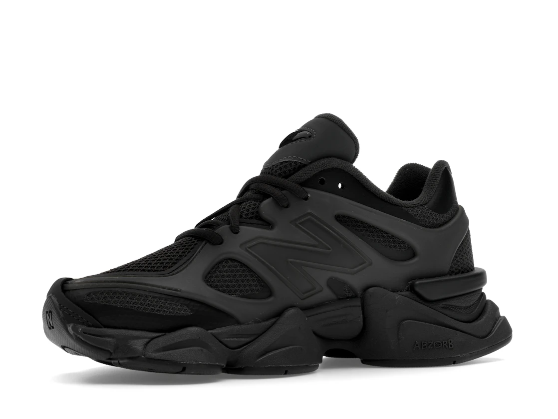 Vue 16 de New Balance 9060 X Black Cement
