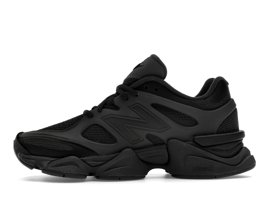 Vue 18 de New Balance 9060 X Black Cement