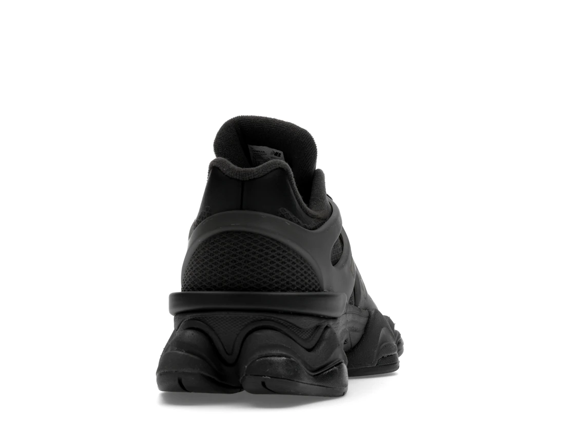 Vue 29 de New Balance 9060 X Black Cement