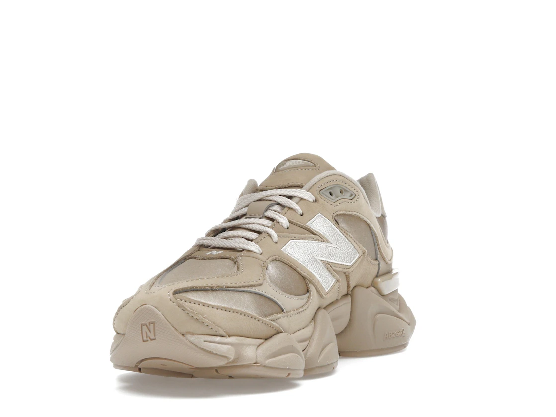 Vue 13 de New Balance 9060 Chestnut Beige
