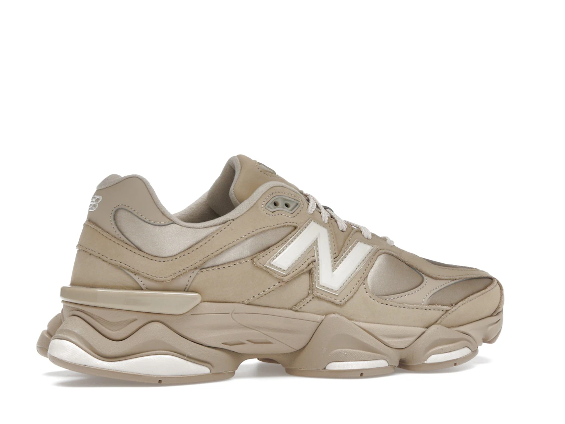 Vue 35 de New Balance 9060 Chestnut Beige