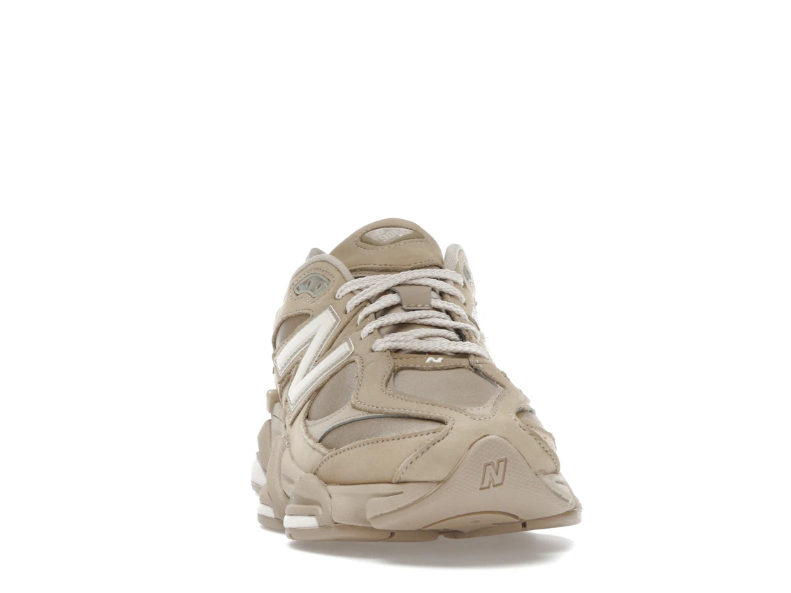 Vue 9 de New Balance 9060 Chestnut Beige