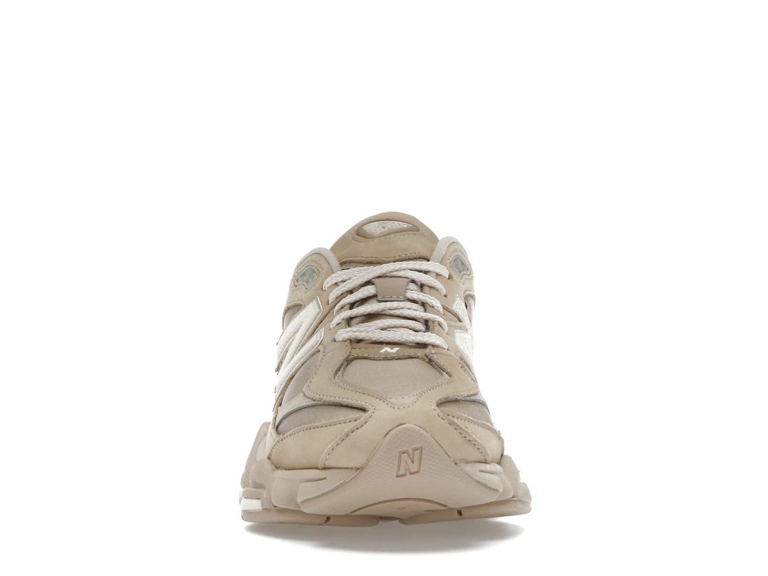 Vue 10 de New Balance 9060 Chestnut Beige