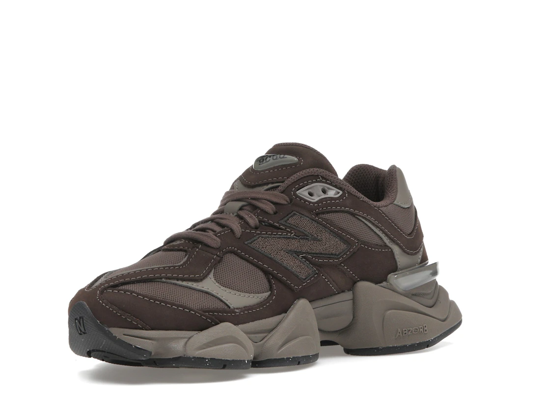 Vue 15 de New Balance 9060 Mono Cortado