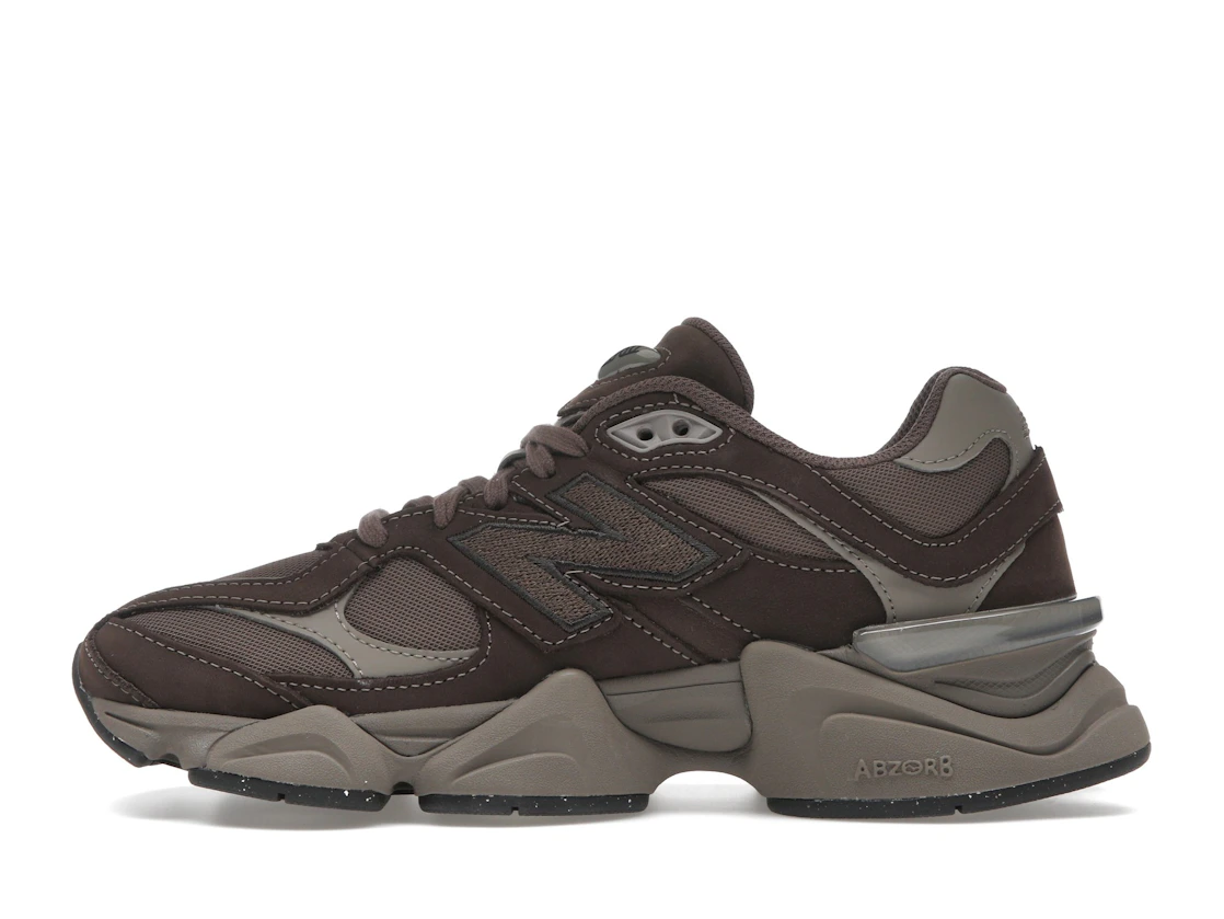 Vue 19 de New Balance 9060 Mono Cortado