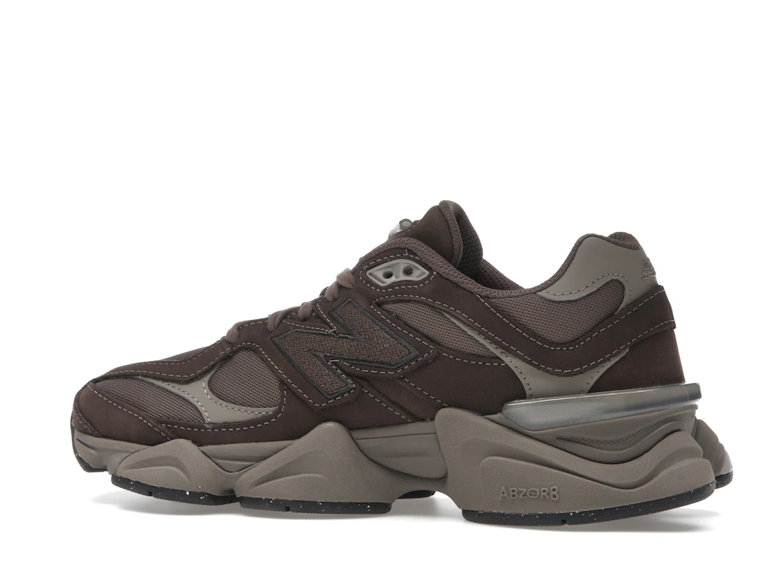 Vue 21 de New Balance 9060 Mono Cortado
