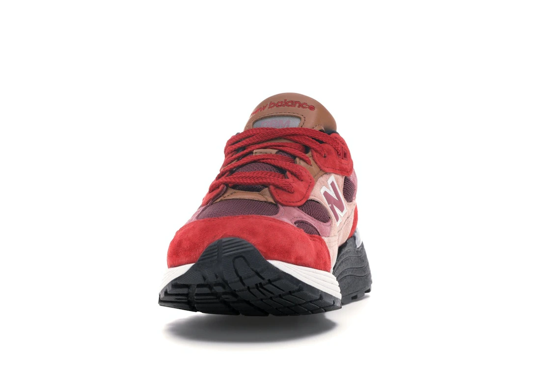 Vue 11 de New Balance 992 Joe Freshgoods No Emotions Are Emotions