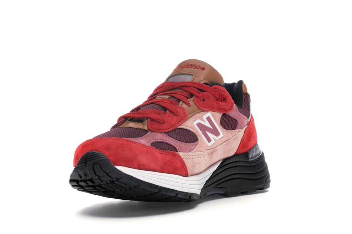 Vue 13 de New Balance 992 Joe Freshgoods No Emotions Are Emotions