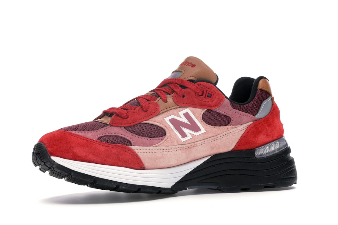 Vue 16 de New Balance 992 Joe Freshgoods No Emotions Are Emotions