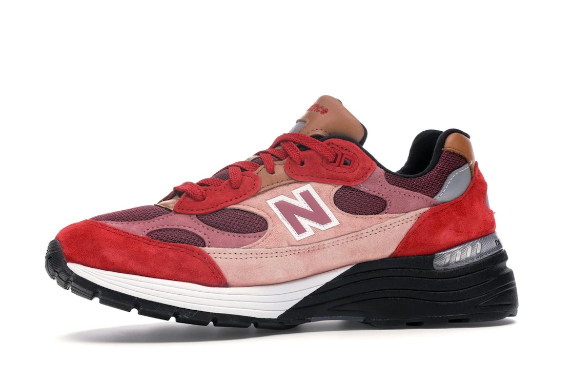 Vue 17 de New Balance 992 Joe Freshgoods No Emotions Are Emotions