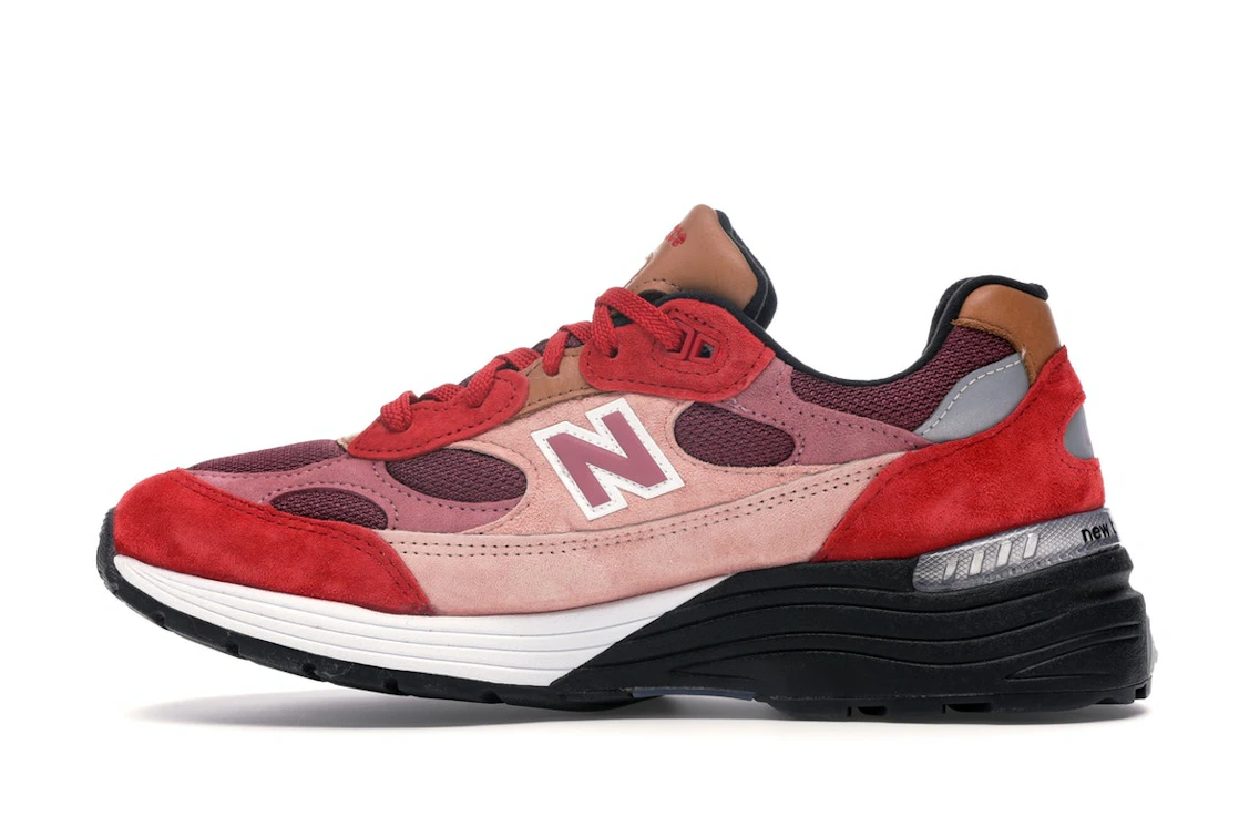 Vue 19 de New Balance 992 Joe Freshgoods No Emotions Are Emotions