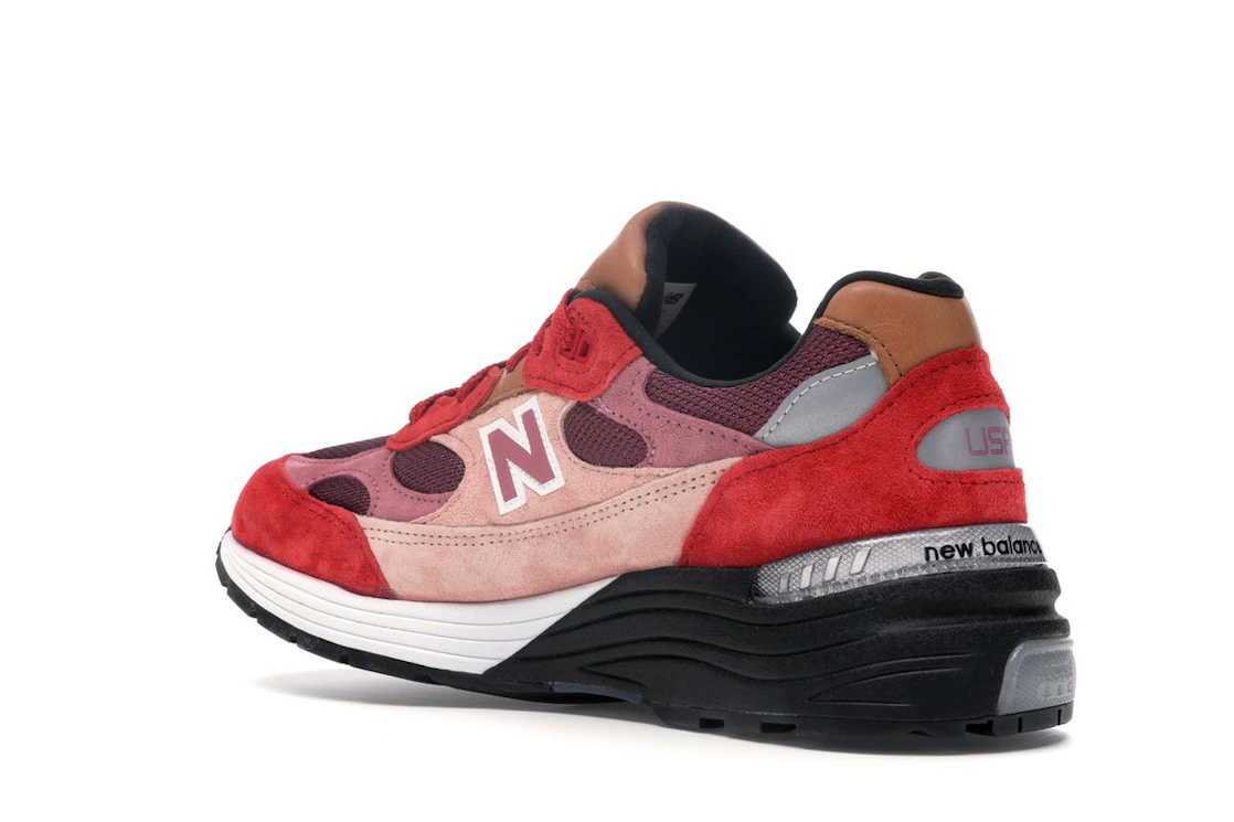 Vue 23 de New Balance 992 Joe Freshgoods No Emotions Are Emotions