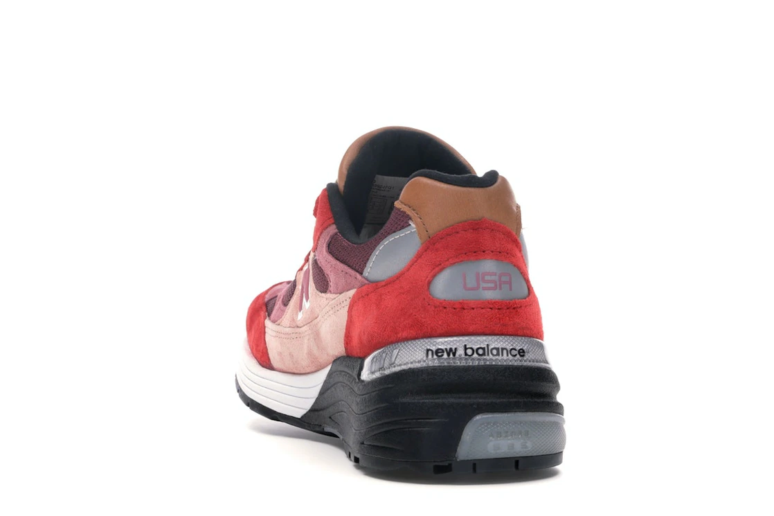 Vue 26 de New Balance 992 Joe Freshgoods No Emotions Are Emotions