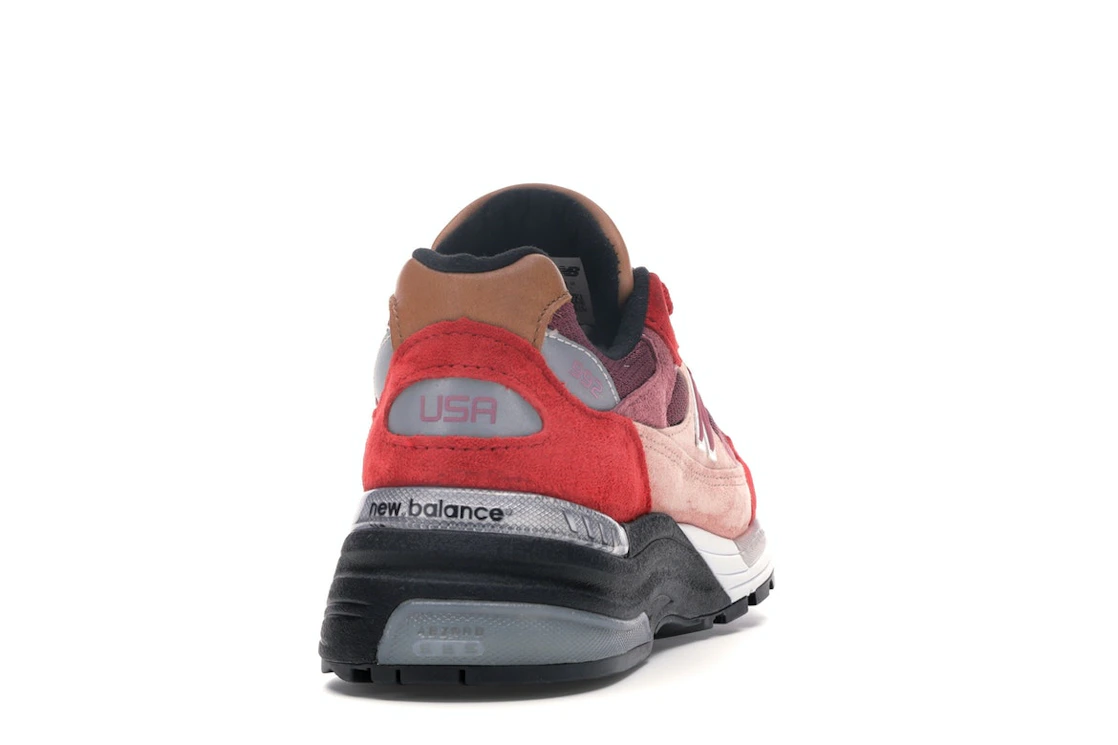 Vue 29 de New Balance 992 Joe Freshgoods No Emotions Are Emotions