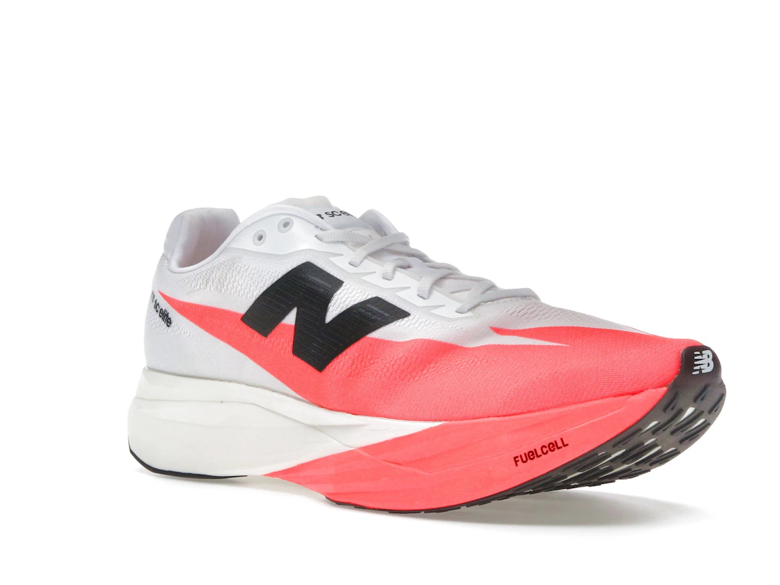 Vue 5 de New Balance FuelCell SuperComp Elite v5 Urgent Red