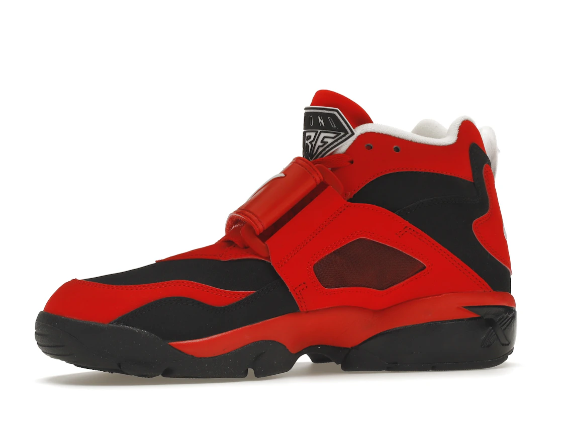 Vue 17 de Nike Air Diamond Turf Challenge Red Black