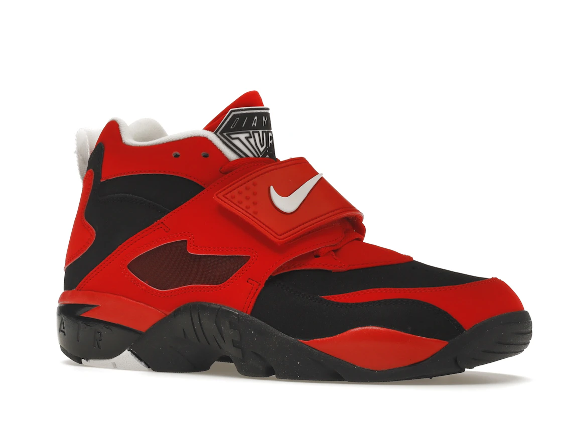 Vue 4 de Nike Air Diamond Turf Challenge Red Black