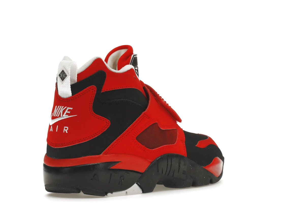 Vue 32 de Nike Air Diamond Turf Challenge Red Black