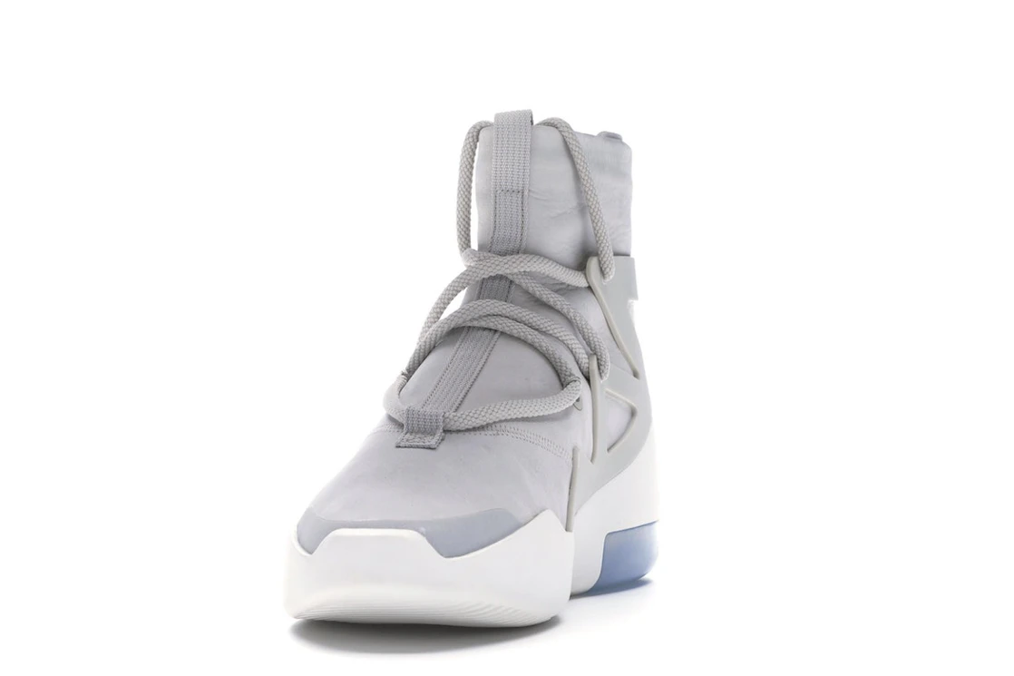 Vue 12 de Nike Air Fear Of God 1 Light Bone