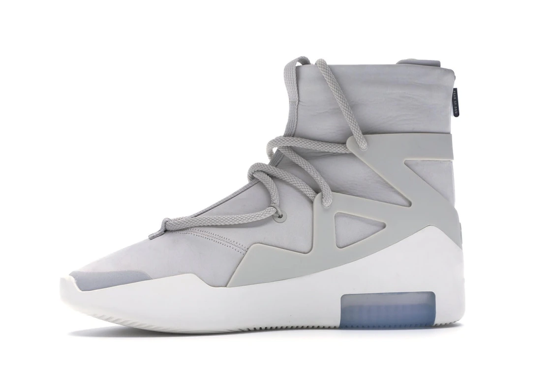 Vue 18 de Nike Air Fear Of God 1 Light Bone