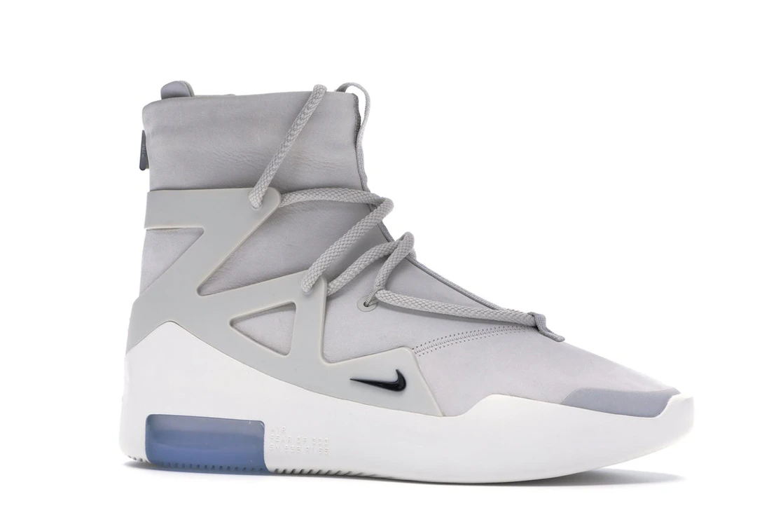 Vue 3 de Nike Air Fear Of God 1 Light Bone