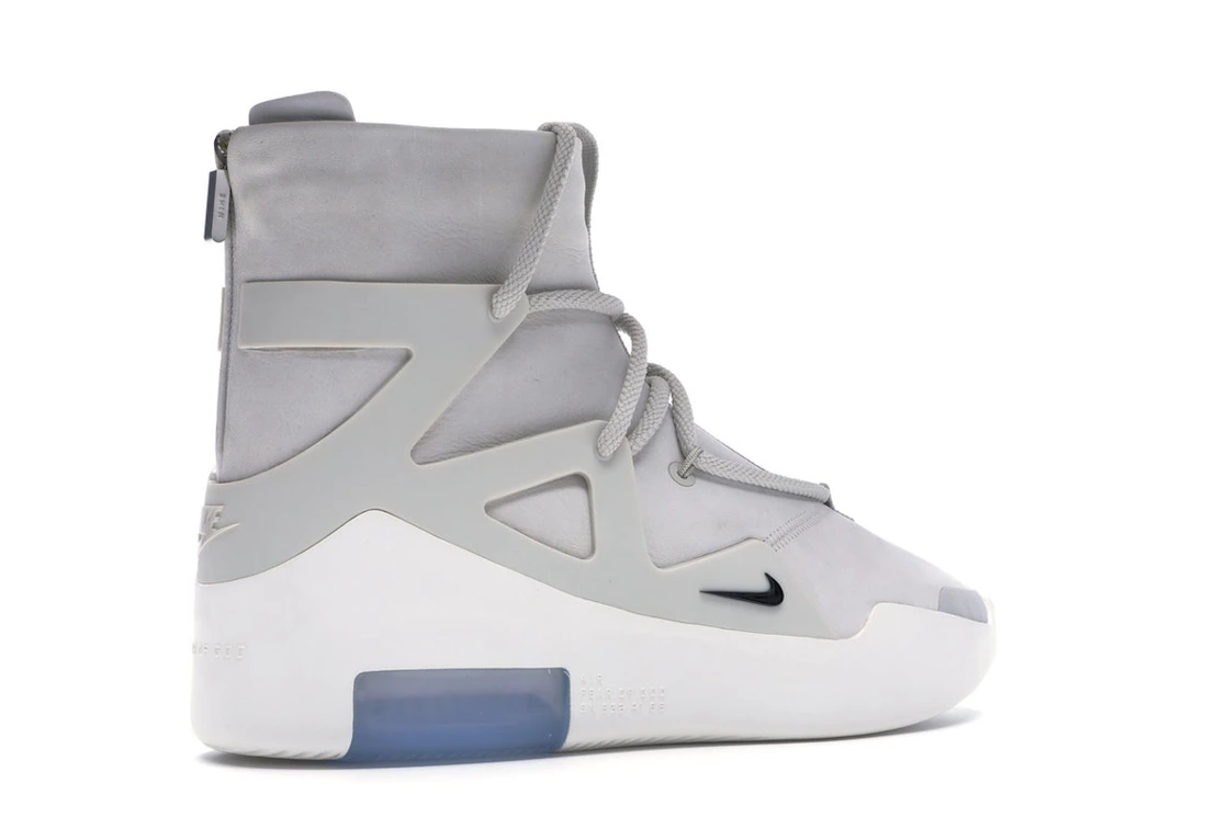 Vue 34 de Nike Air Fear Of God 1 Light Bone