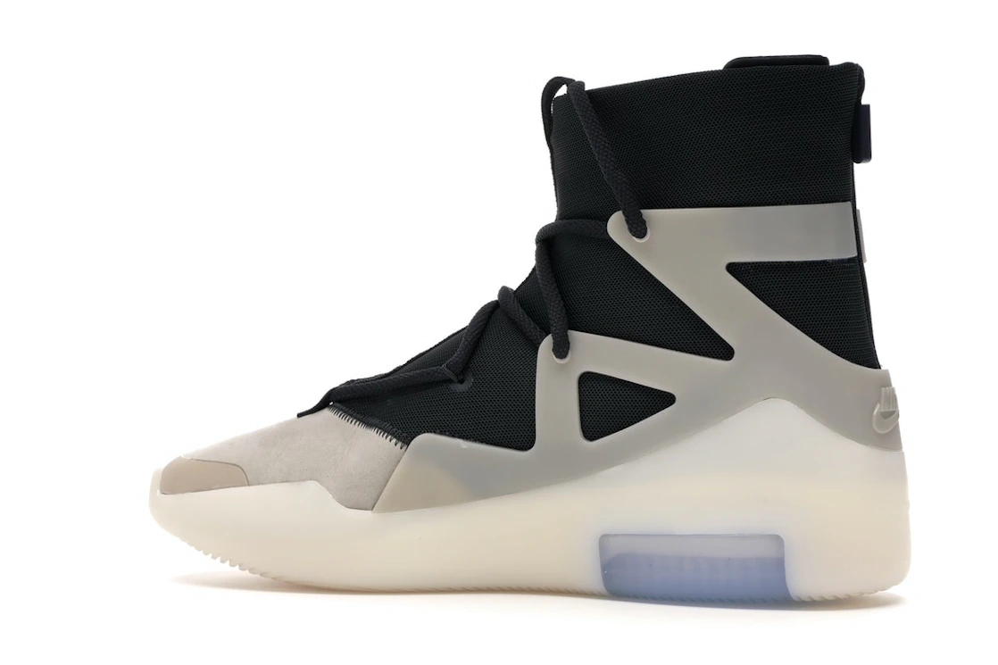 Vue 21 de Nike Air Fear of God 1 String The Question