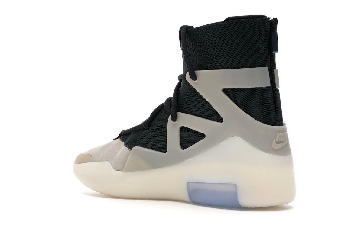 Vue 23 de Nike Air Fear of God 1 String The Question
