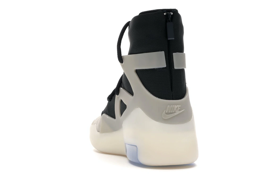 Vue 26 de Nike Air Fear of God 1 String The Question