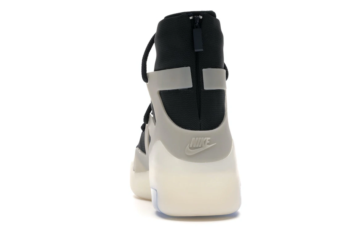 Vue 27 de Nike Air Fear of God 1 String The Question