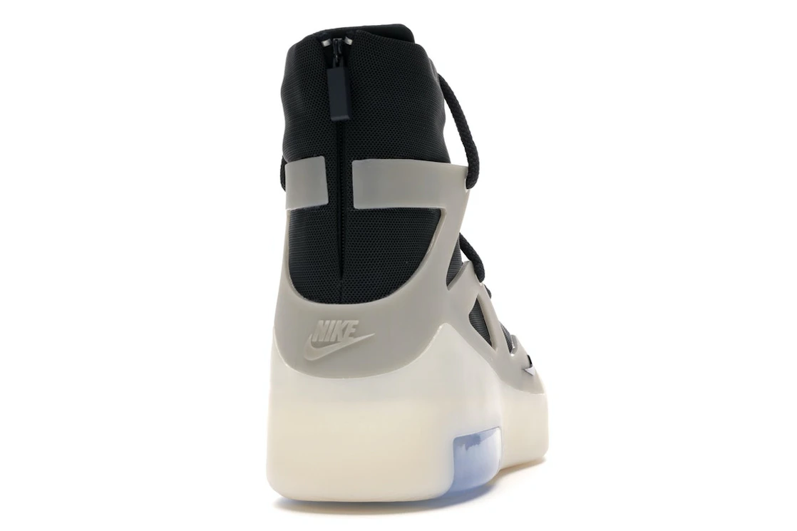 Vue 29 de Nike Air Fear of God 1 String The Question
