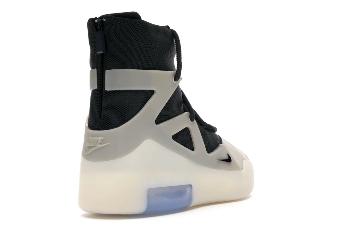 Vue 31 de Nike Air Fear of God 1 String The Question