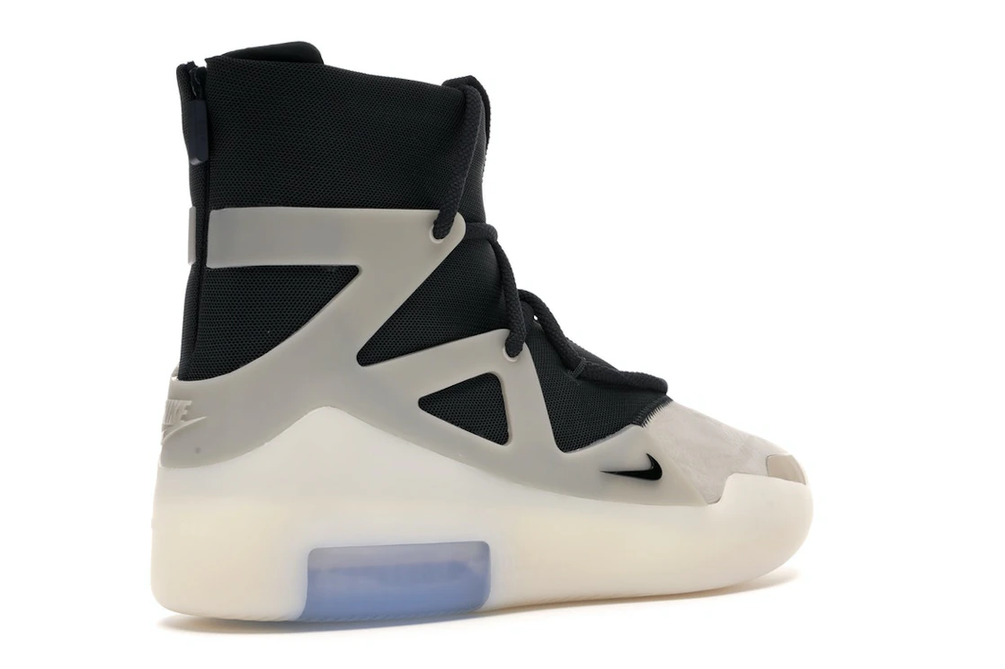 Vue 33 de Nike Air Fear of God 1 String The Question