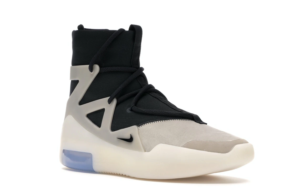 Vue 5 de Nike Air Fear of God 1 String The Question