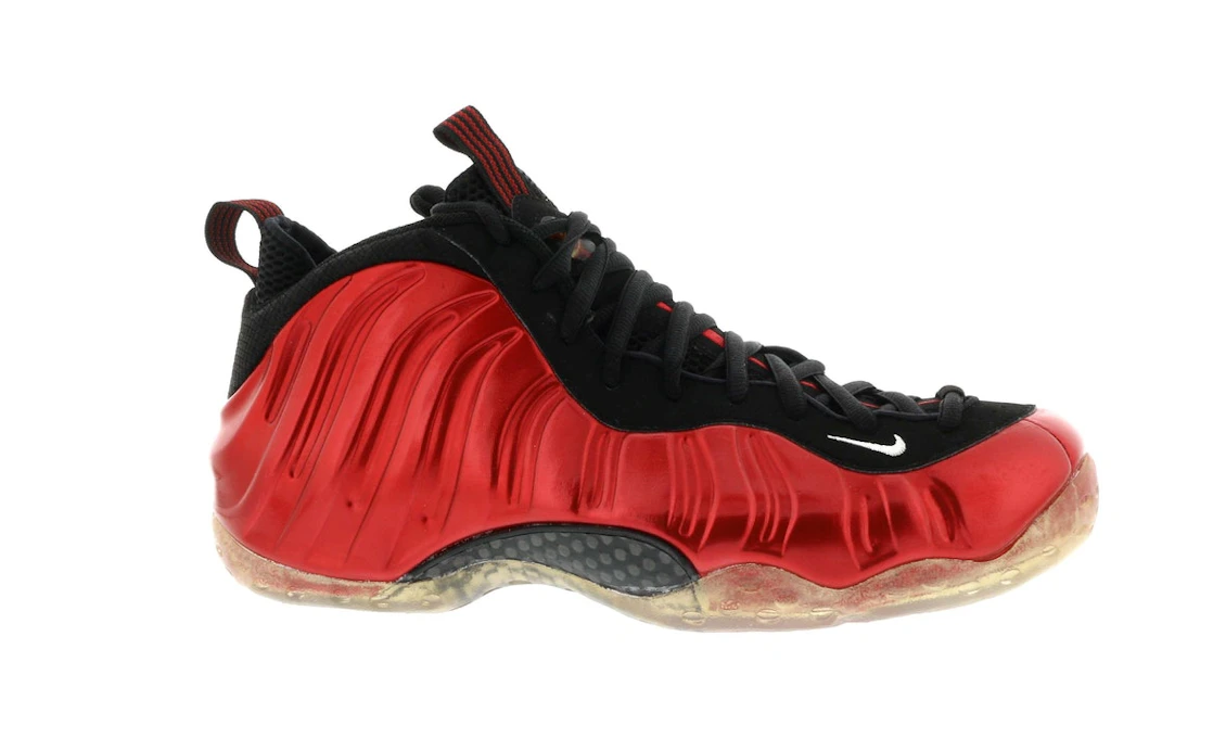 Vue 2 de Nike Air Foamposite One Metallic Red (2012)