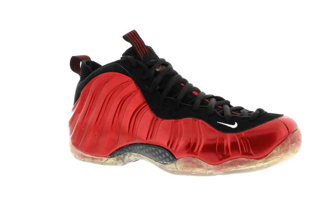 Vue 3 de Nike Air Foamposite One Metallic Red (2012)