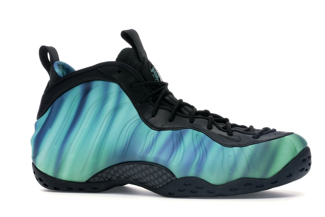 Vue 3 de Nike Air Foamposite One Northern Lights