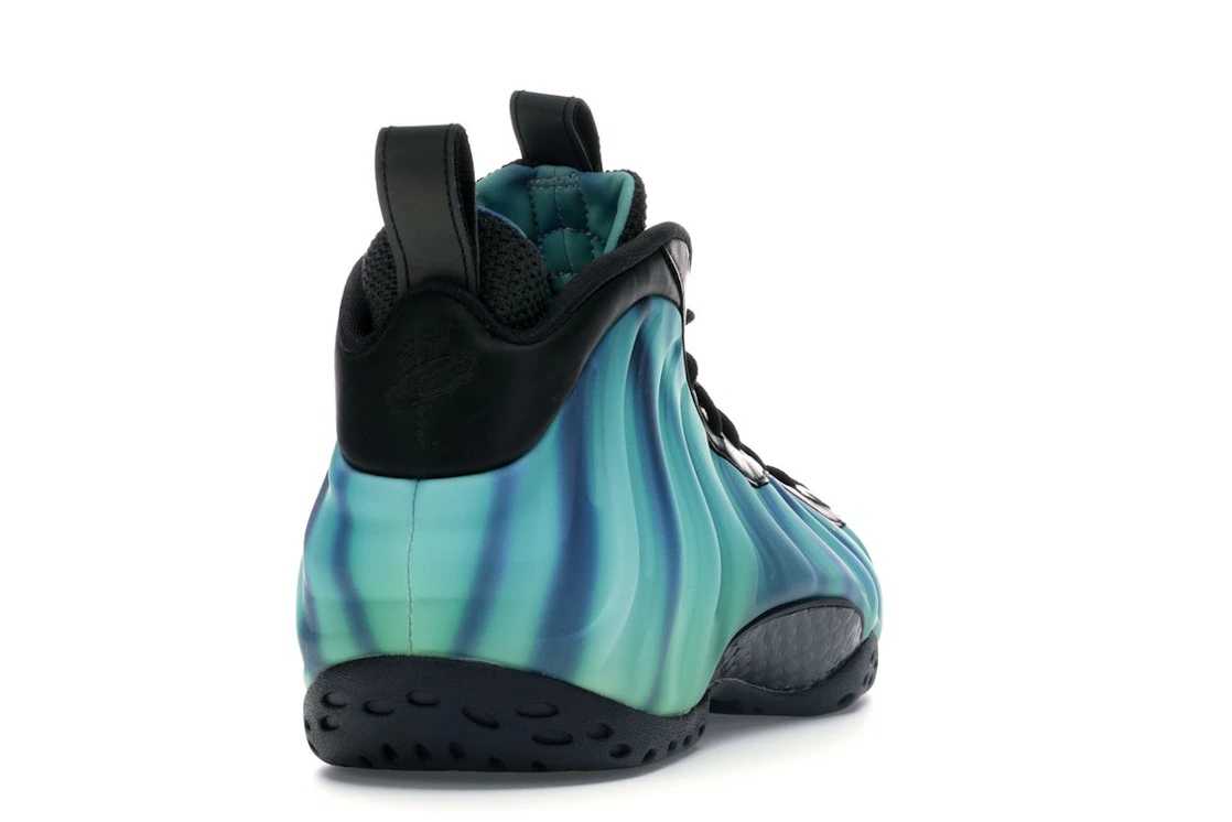 Vue 30 de Nike Air Foamposite One Northern Lights
