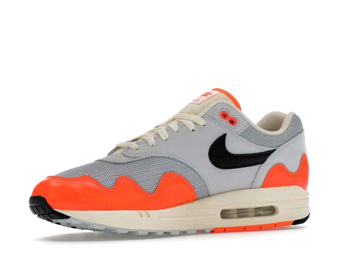 Vue 16 de Nike Air Max 1 Patta Waves Hyper Crimson Pure Platinum (With Bracelet)