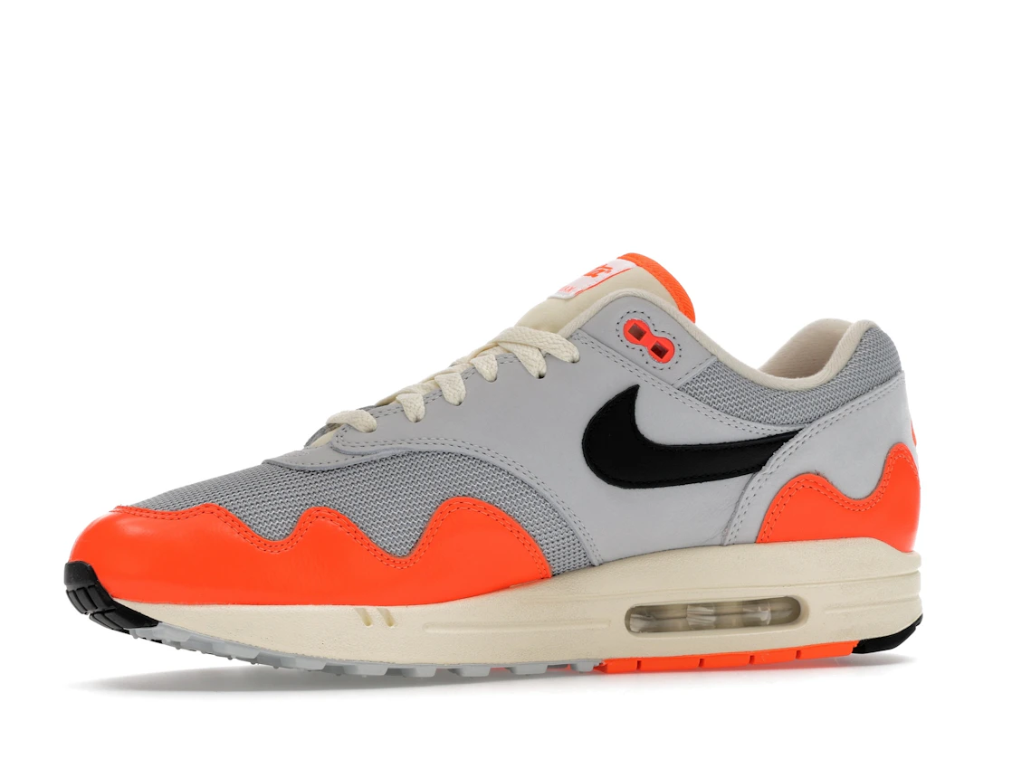 Vue 17 de Nike Air Max 1 Patta Waves Hyper Crimson Pure Platinum (With Bracelet)