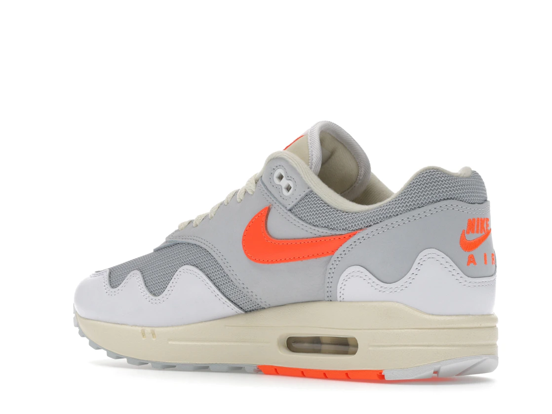 Vue 23 de Nike Air Max 1 Patta Waves White Hyper Crimson (With Bracelet)