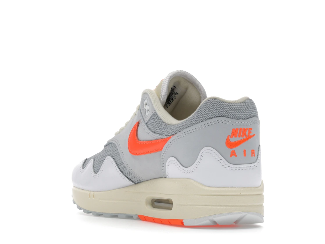 Vue 25 de Nike Air Max 1 Patta Waves White Hyper Crimson (With Bracelet)