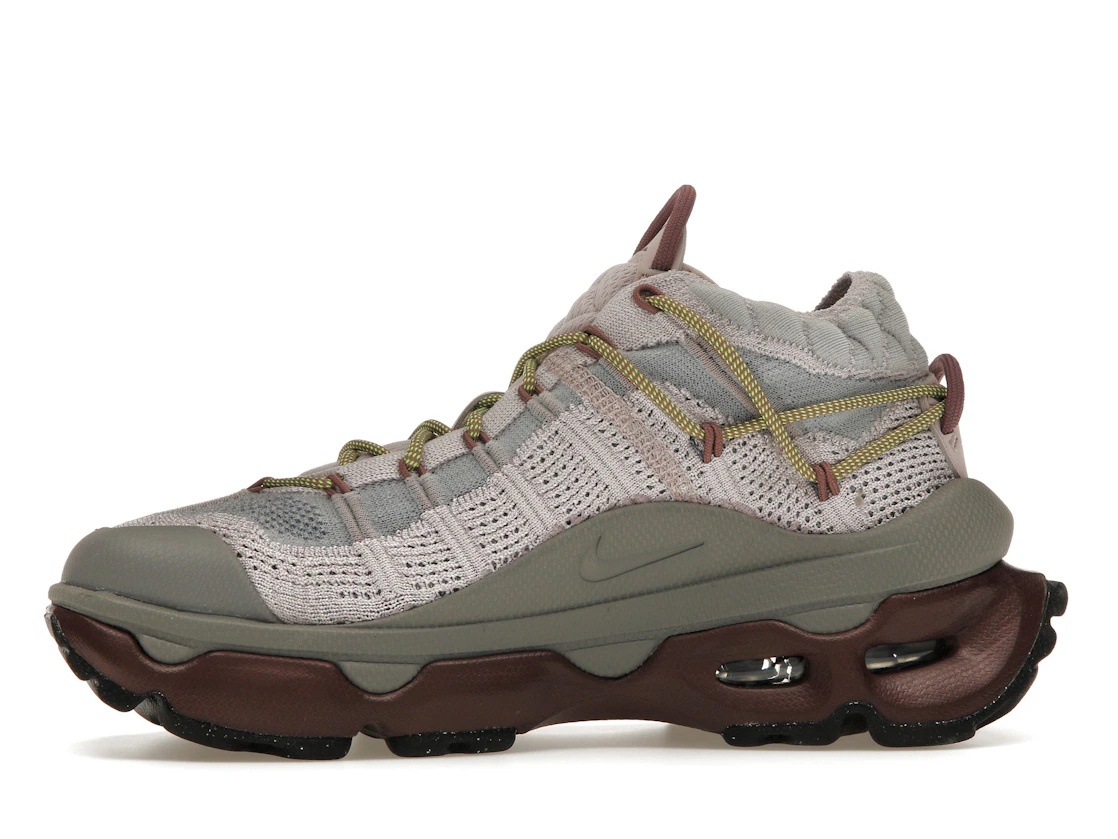 Vue 18 de Nike Air Max Flyknit Venture Platinum Violet