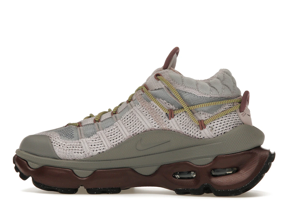 Vue 20 de Nike Air Max Flyknit Venture Platinum Violet